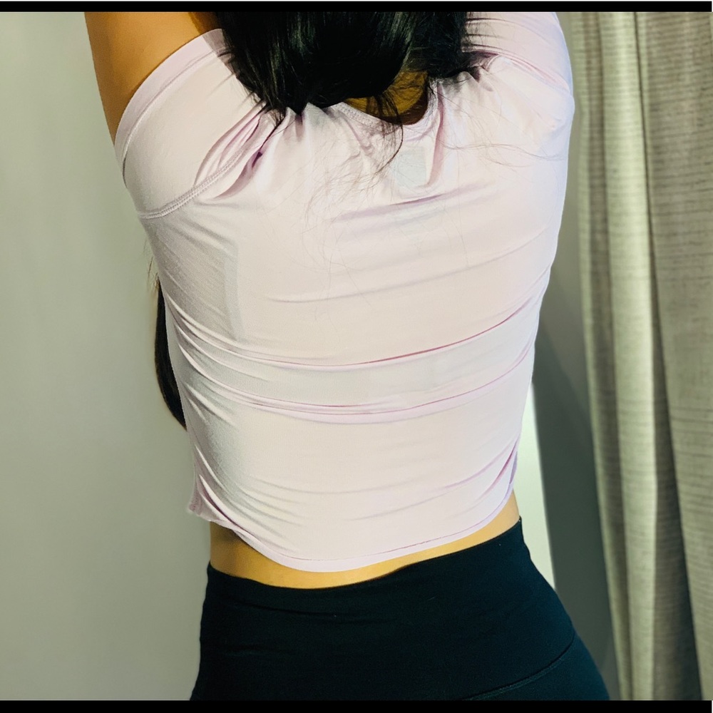 Crop top. - Picture 4 of 4